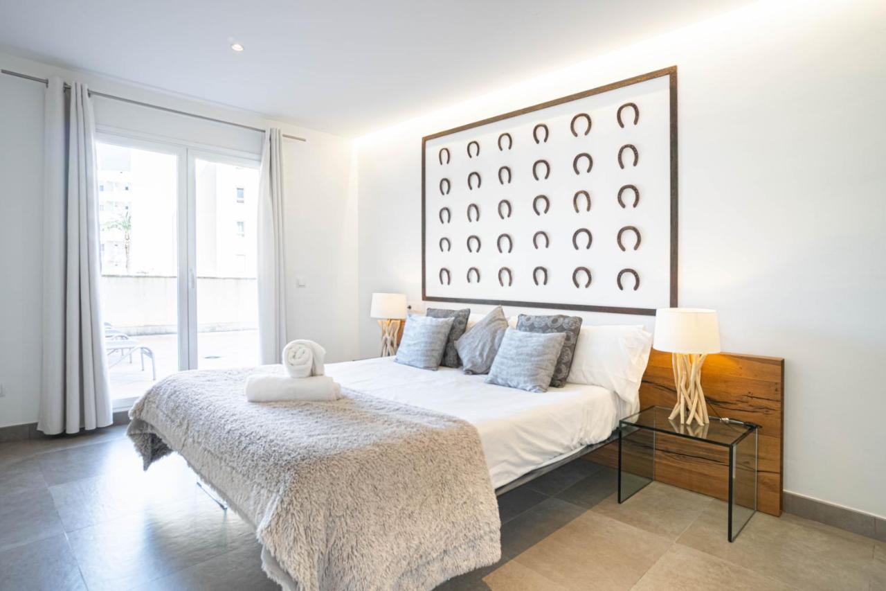 Grand Terrace Apartment In Puerto De Alcudia Bagian luar foto