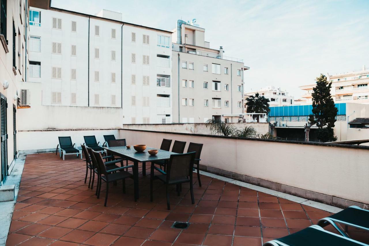 Grand Terrace Apartment In Puerto De Alcudia Bagian luar foto